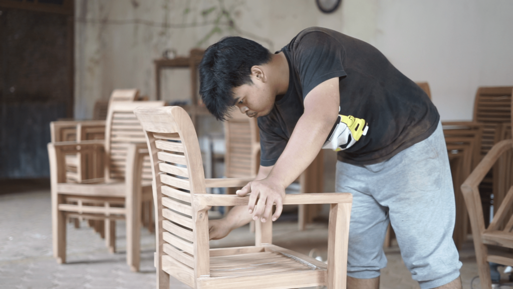 Tips Memesan Perabotan Rumah
